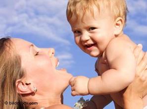 علماء: رعاية الأم لأبنائها تؤثر على نمو المخ لديهم