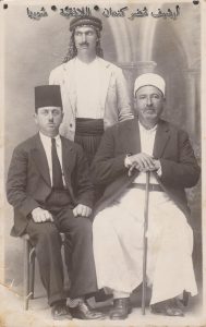 صورة للشيخ صالح العلي و أخرين، مأخوذة في 18 آيار 1936.